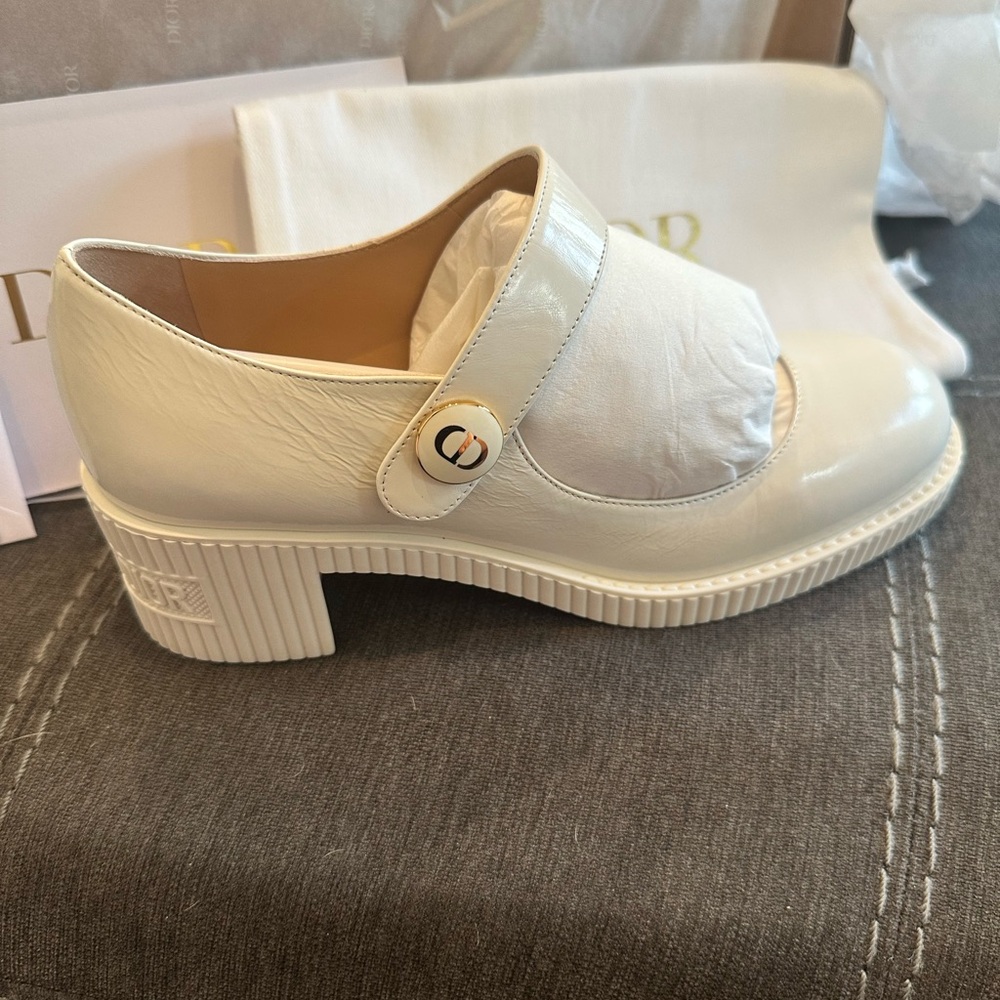 NEW CHRISTIAN DIOR HEELS